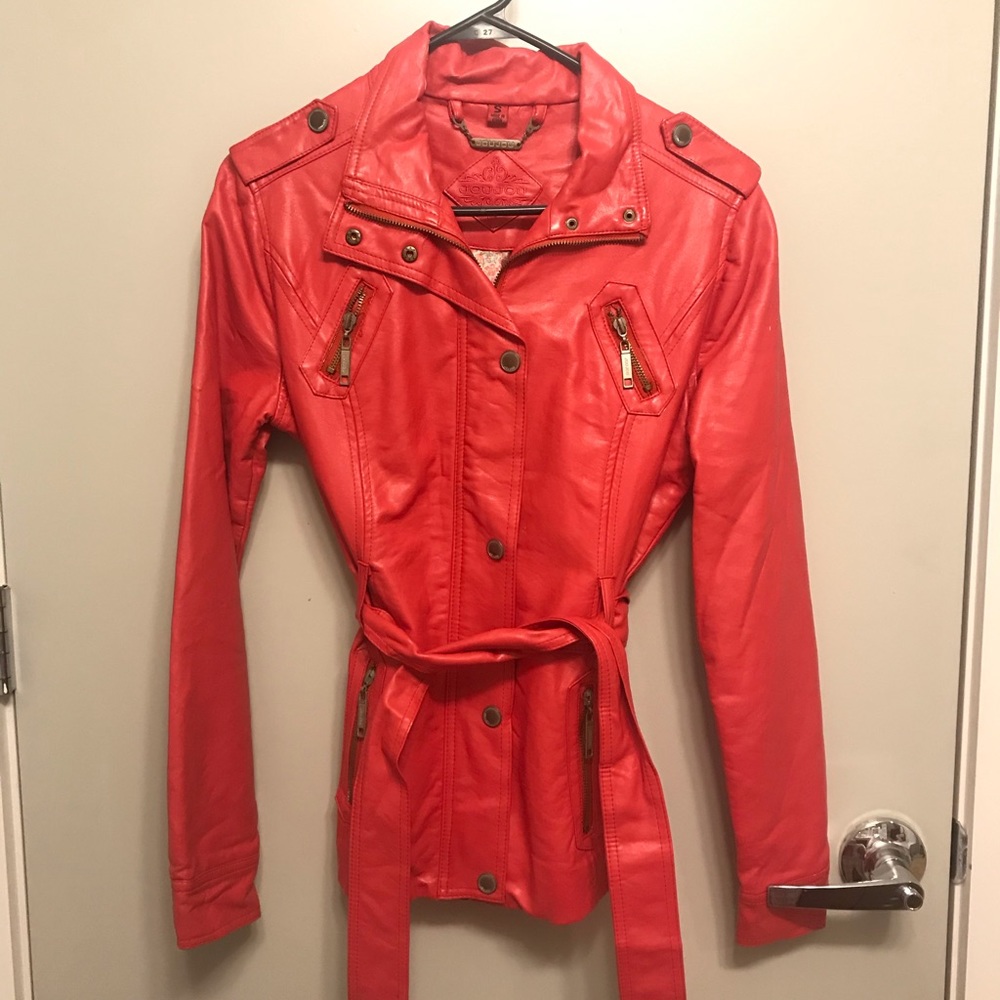 Red(ish) pleather jacket 🧥
